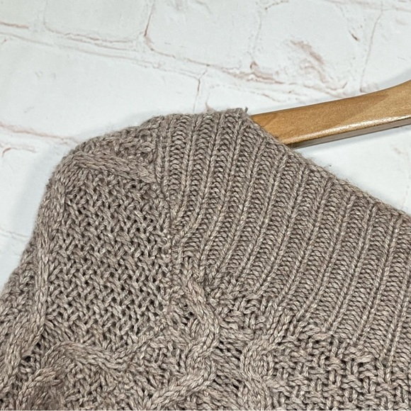 LOFT Off Shoulder Cable Knit Sweater Women's Size XS Beige Ribbed Wool Blend - Picture 3 of 10